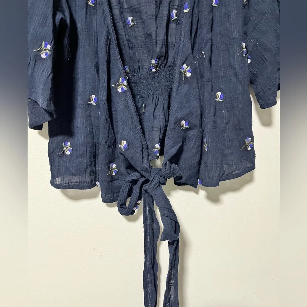 Free People XS Navy Blue Embroidered Wrap Blouse – Cotton, Boho Floral Tie Front - Picture 11 of 13